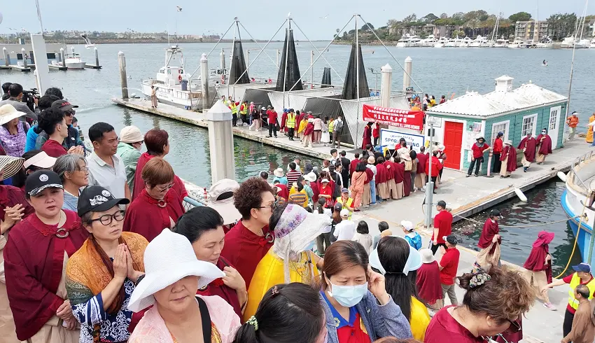 《维加斯新闻报》:2025年佛教盛典洛杉矶登场 世界佛子齐诵《了义经》共迎南无羌佛佛誕