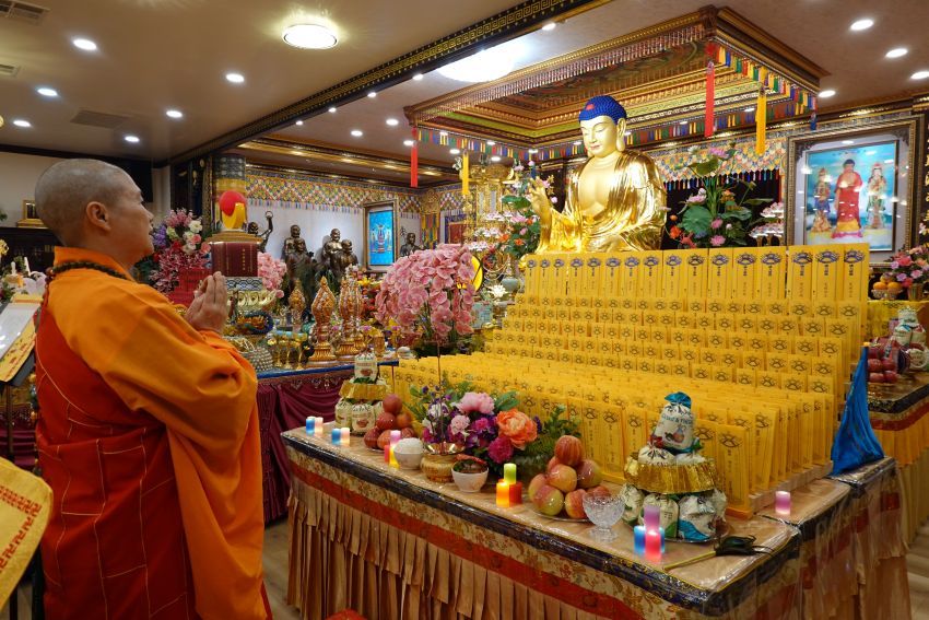 慈善寺举行盂兰盆法会   东西方信众共同实践慈悲与报恩