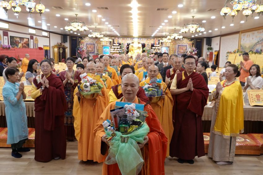 慈善寺举行盂兰盆法会 东西方信众共同实践慈悲与报恩