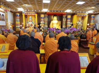 圣迹寺佛音清净入人心 祈福法会引导慈悲与正念