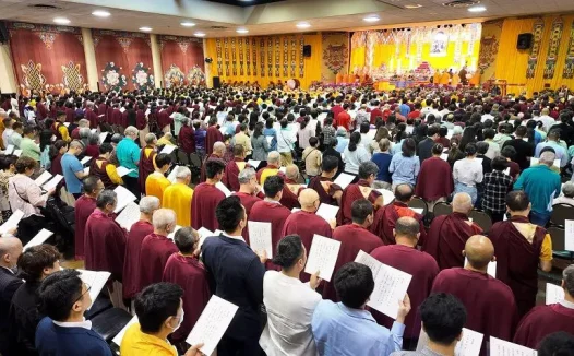 《维加斯新闻报》:2025年佛教盛典洛杉矶登场 世界佛子齐诵《了义经》共迎南无羌佛佛誕